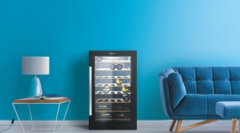 Ciesz się smakiem idealnie schłodzonego wina z chłodziarką Candy CWC 154 EEL/N