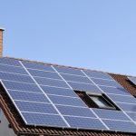 Fotowoltaika na dachu – o czym musisz wiedzieć?